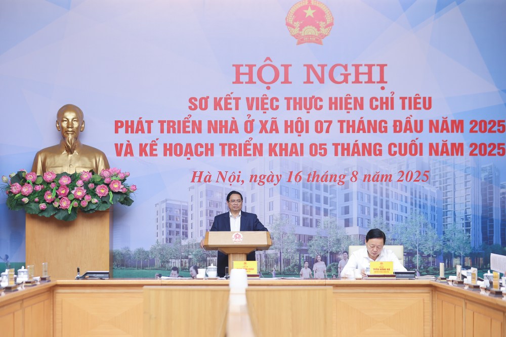 Thu tuong Chinh phu Pham Minh Chinh va Pho Thu tuong Chinh phu Tran Hong Ha tai hoi nghi. Anh: VGP
