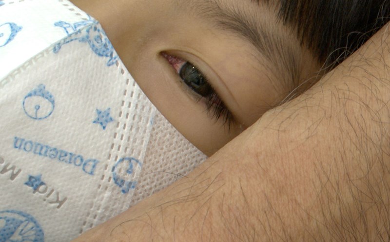 Adenovirus increases, children have a high fever, eyes are red due to conjunctivitis