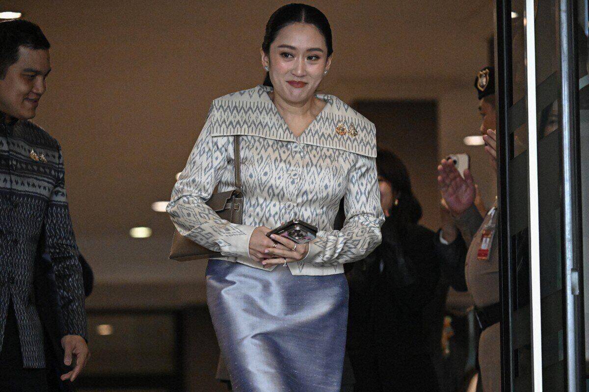 Se espera que la Sra. Paetongtarn Shinawatra comparezca directamente ante el tribunal para exponer la filtracion de la llamada con Hun Sen. Foto: AFP