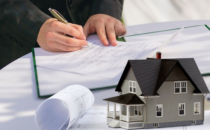 Is it necessary to have a construction permit to build a house