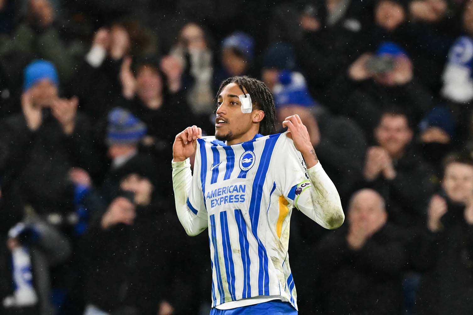 Joao Pedro da den Chelsea nen Brighton khong the mat them Carlos Baleba. Anh: AFP