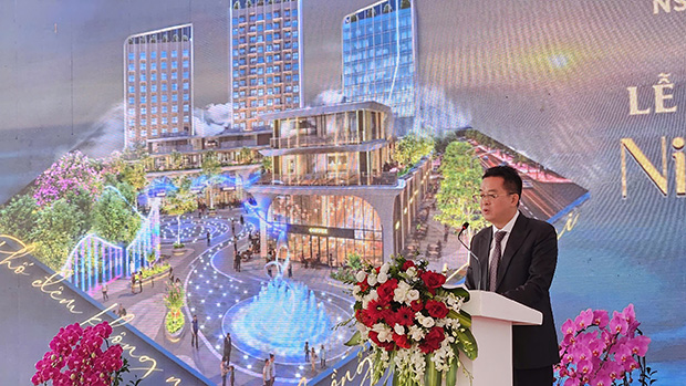 Ong Nguyen Van Luan - Chu tich HDQT kiem Tong Giam doc TD Group, dai dien chu dau tu du an phat bieu tai le dong tho. Anh: Mai Chi