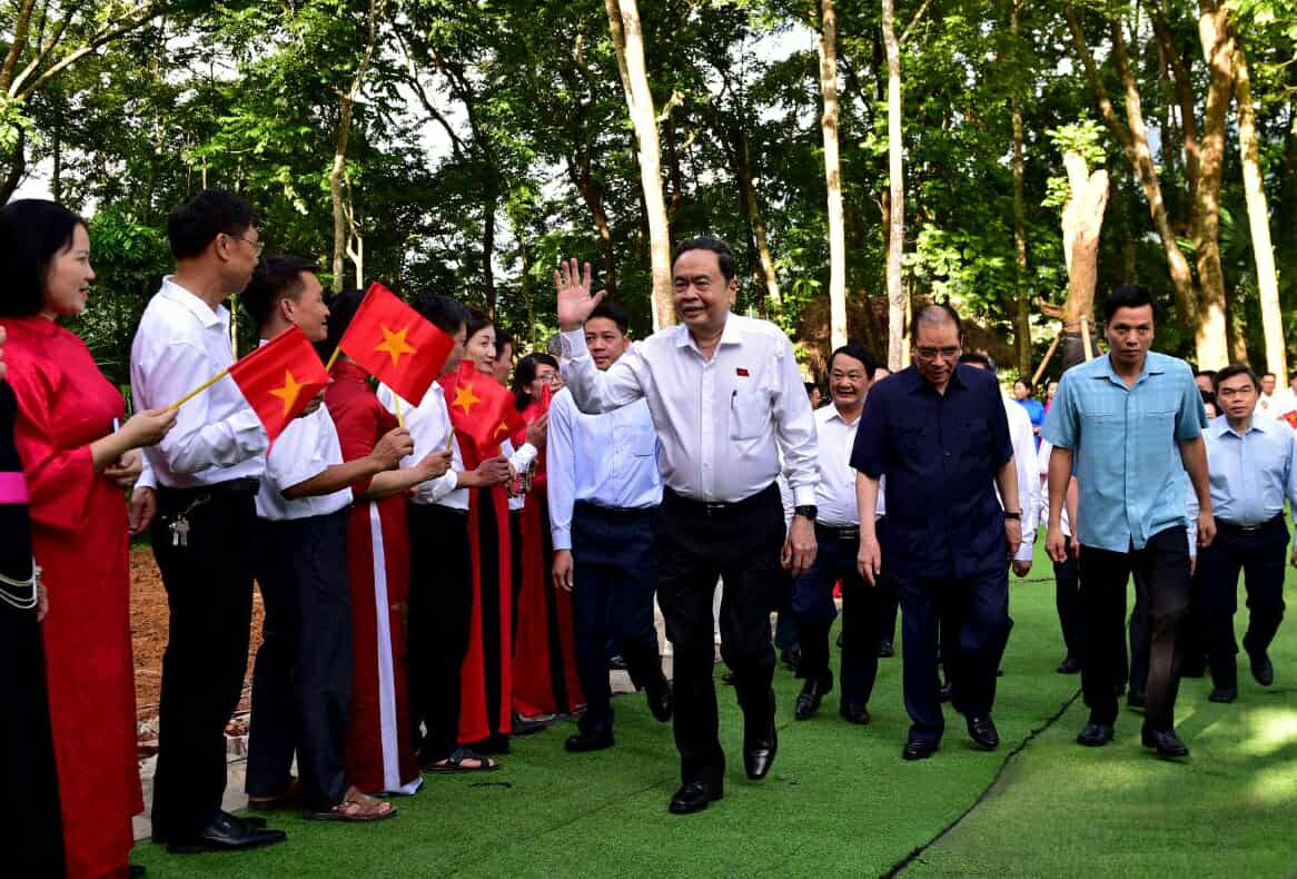 Chu tich Quoc hoi Tran Thanh Man cung doan cong tac du Le khanh thanh Nha tuong niem Chu tich Ton Duc Thang. Anh: Ngoc Hung