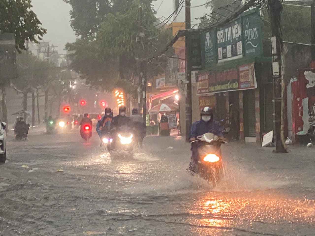 Ho Chi Minh City will have widespread rain. Photo: Anh Tu