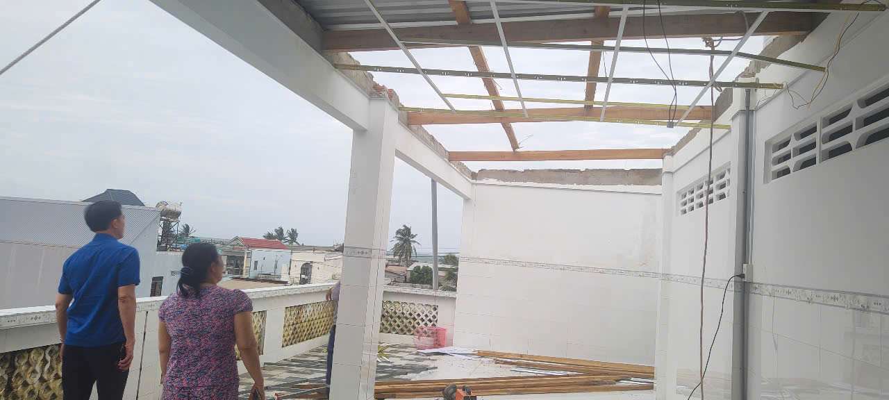 2025년 7월 자연 재해로 피해를 입은 주민들의 집. 사진: 푸 특별 구역