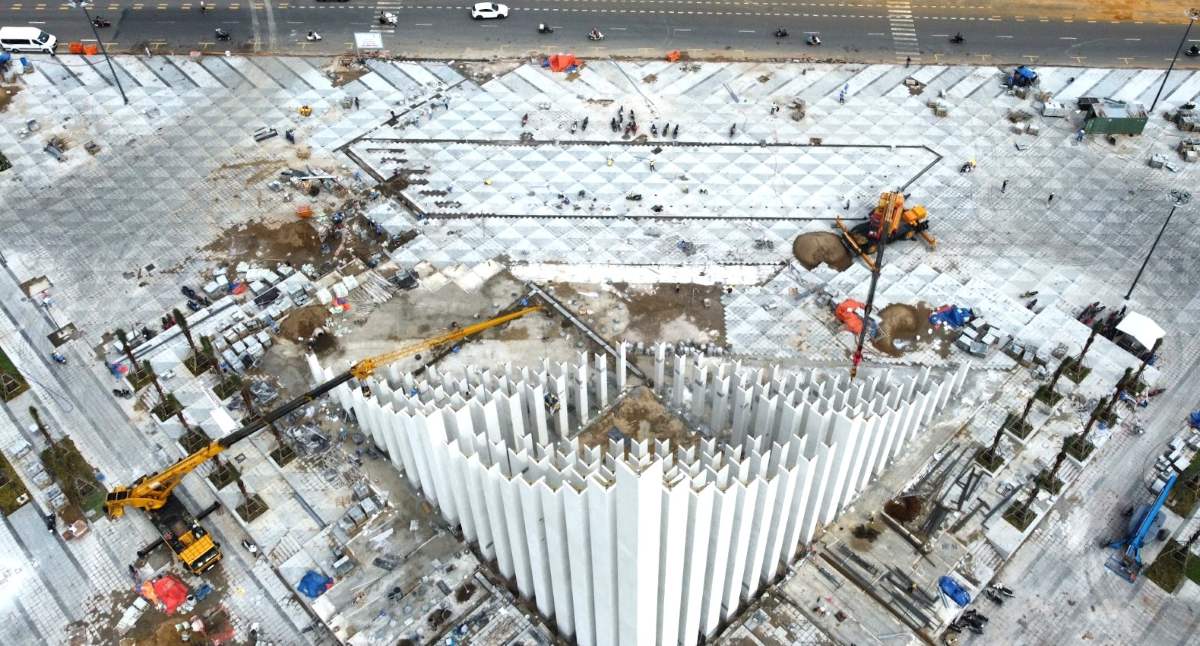Thuy Van Square is about to be completed, handing over the site to organize a special art program to celebrate the 80th anniversary of National Day on September 2. Photo: Hoang Nhan