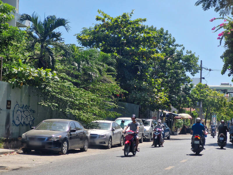 So Xay dung TP Da Nang phan hoi de xuat chuyen doi xe xang sang xe dien. Anh minh hoa: Thu Giang