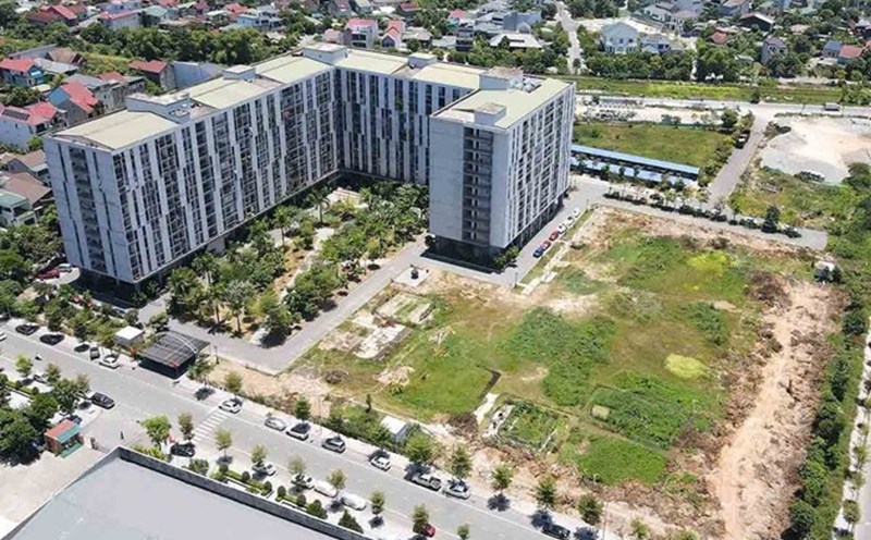 The vacant land next to it is ready for the groundbreaking ceremony of the Social Housing Project Phase 2 in Thanh Sen Ward, Ha Tinh Province. Photo: Duc Tuan