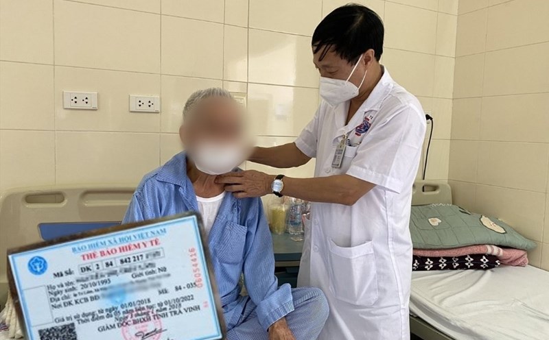 The Ministry of Health guides the latest health insurance medical examination and treatment procedures. Photo: Thuy Linh