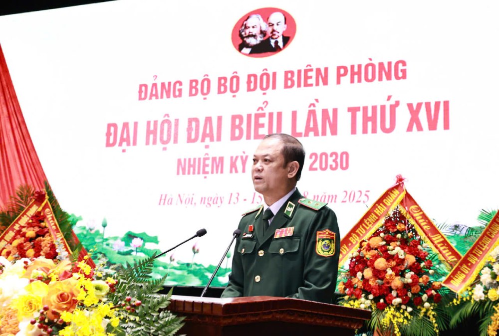Trung tuong quan doi Nguyen Anh Tuan - Bi thu Dang uy, Chinh uy BDBP tai dai hoi. Anh: TTXVN