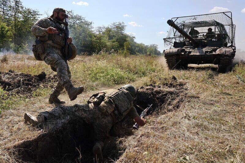 2025년 8월 군사 훈련 중인 우크라이나 탱크. 사진: AFP