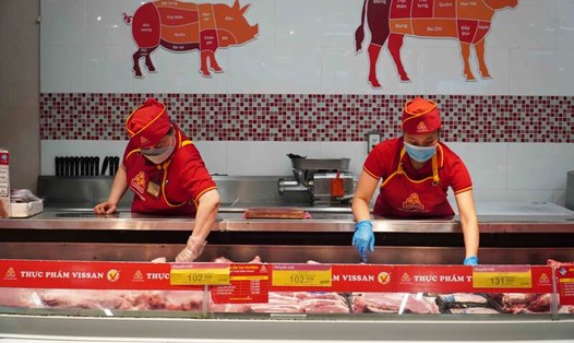 Giá thịt heo tại TPHCM giảm. Ảnh: Hạ Mây