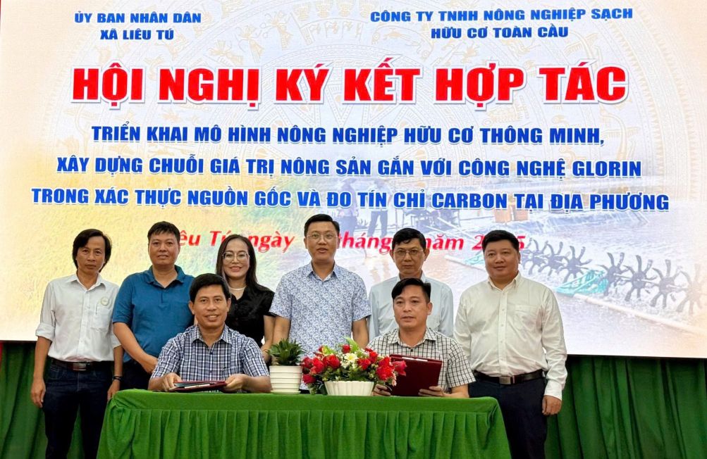 Lieu Tuコミューンは、スマート有機農業モデルを展開する企業と契約を締結しました。写真:Thanh Duy