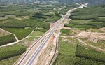 Ngắm cao tốc Vũng Áng - Bùng hơn 12.500 tỉ đồng sẵn sàng thông xe