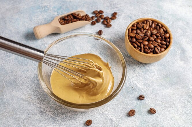 Health benefits of drinking black coffee mixed with ghee. Photo: Thuy Duong