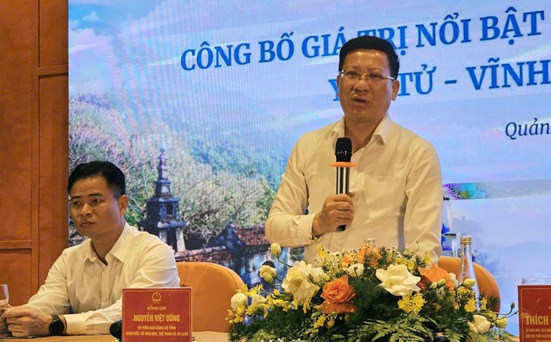 The leader of the Department of Culture, Sports and Tourism of Quang Ninh province informed about the process of preparing a report to the Government to submit to UNESCO for recognition as a World Cultural Heritage. Photo: Doan Hung