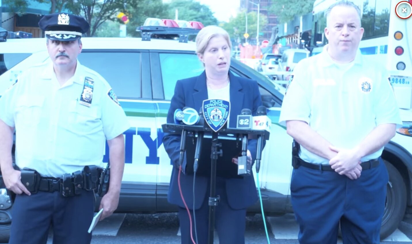 당국은 8월 17일 미국에서 발생한 가장 최근의 총기 난사 사건 상황을 업데이트했습니다. 사진: 뉴욕 경찰국