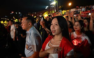 30 nghìn khán giả cùng hát Quốc ca ở concert quốc gia Tự hào là người Việt Nam