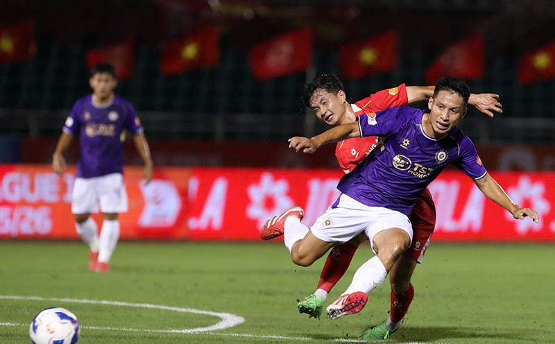 Hanoi FC lost 1-2 to Ho Chi Minh City Police in round 1 of V.League 2025-2026. Photo: Thanh Vu