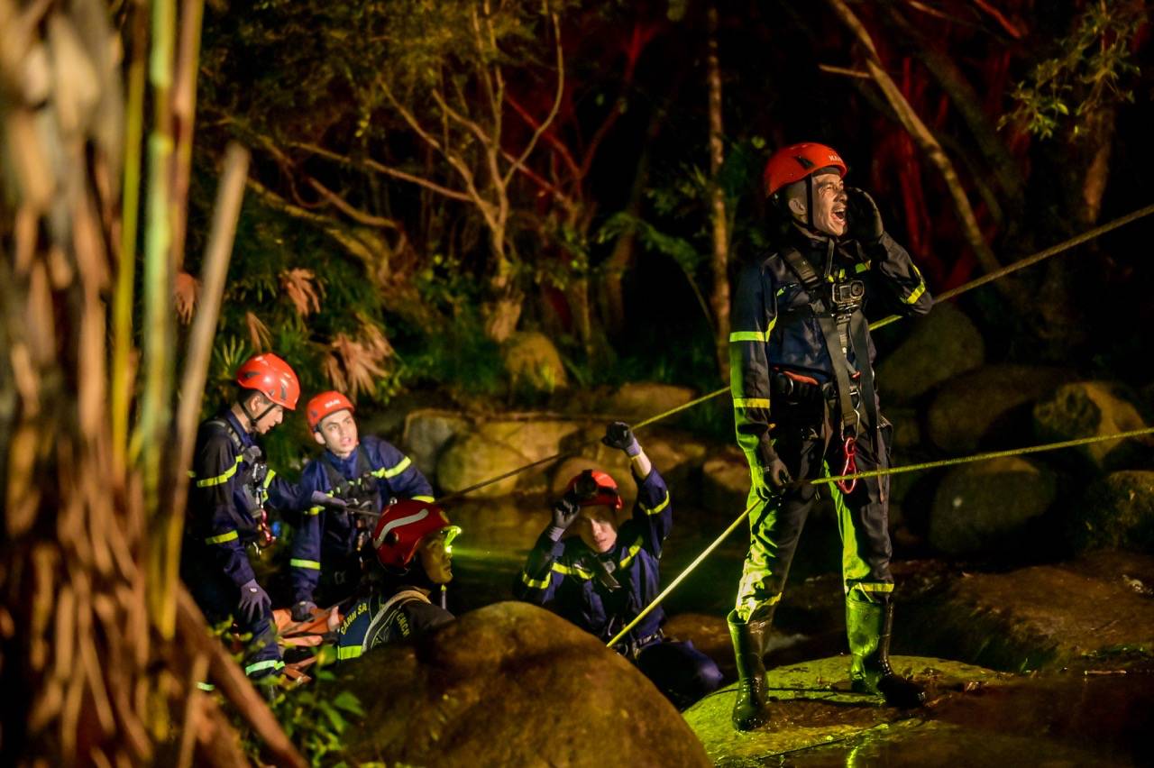 Artists in "Brave Soldier" participate in the rescue mission. Photo: Producer.