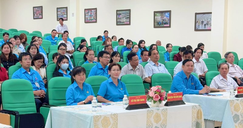 빈롱 노동총연맹은 8월 19일에 제2차 노동조합 간부 회의를 개최할 예정입니다. 사진: 호앙록