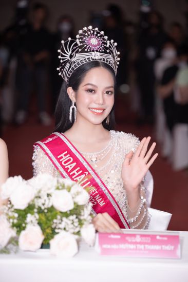 Miss Vietnam 2022, Miss International 2024 Huynh Thi Thanh Thuy. Photo: Sen Vang
