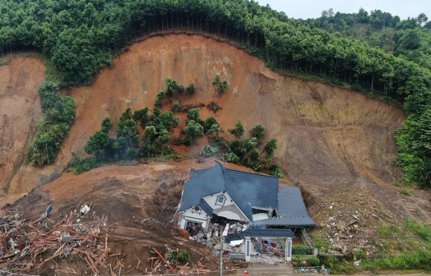 The landslide situation is complicated, greatly affecting the lives of people in the highlands. Photo: Bao Nguyen