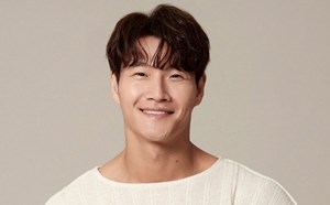 Ngôi sao Running Man thông báo kết hôn ở tuổi 49