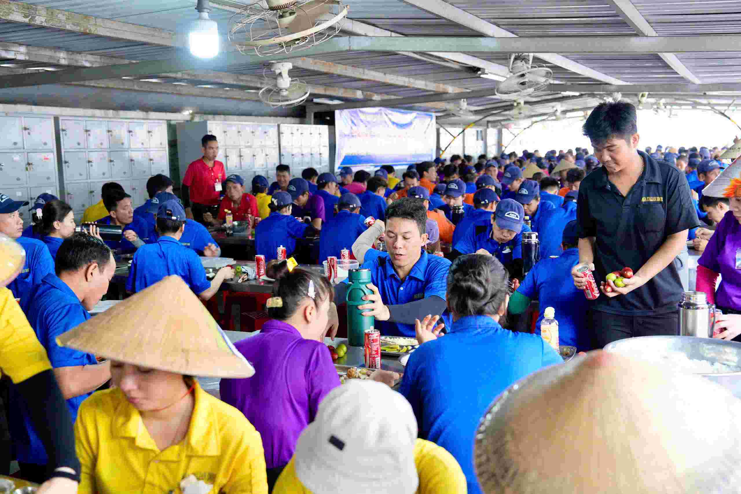 Nhung Bua com Cong doan duoc to chuc chat luong hon. Anh: Dinh Trong