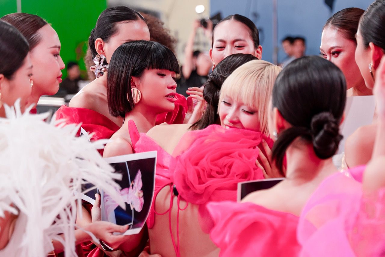 番組終了時に泣いた出場者たち。写真:プロデューサー