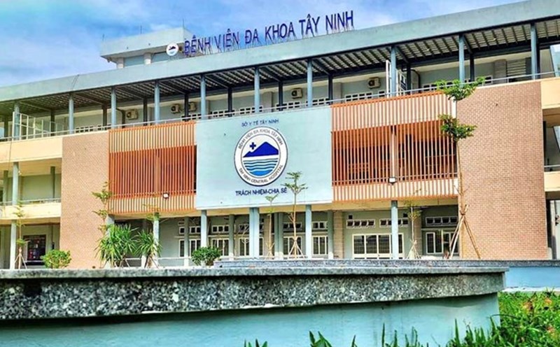 The 13-month-old boy died in Tay Ninh, and was considered for disciplinary action by 2 nurses. Photo: Tay Ninh General Hospital