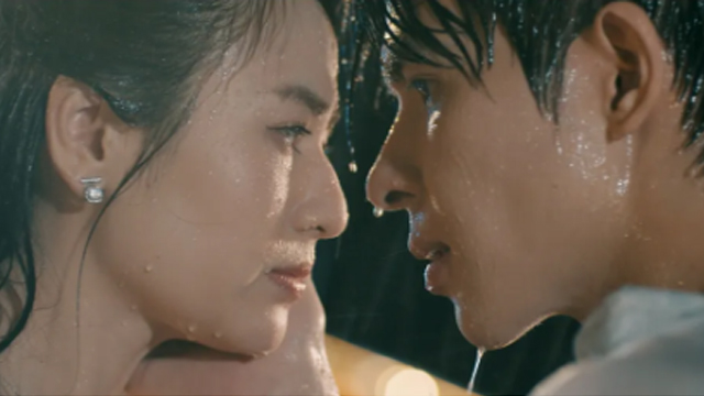 Viet Hoa and Denis Dang in "The Wind Rings the Blue Sky". Photo: VFC