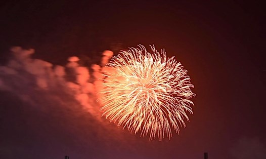 Tại Nha Trang sẽ có các chương trình nghệ thuật kết hợp bắn pháo hoa tầm thấp trong dịp lễ sắp đến. Ảnh: Phan Đạt