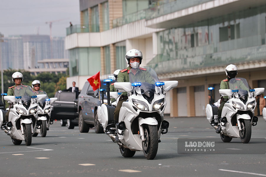Doan xe moto bao ve, ho tong cac lanh dao Dang, Nha nuoc va cac doan khach quoc te.