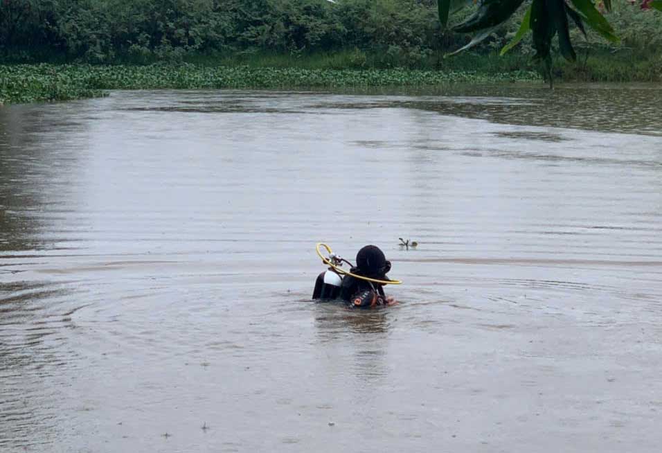 Vi tri tim thay thi the nan nhan o song Cau Dong. Anh: Cong an Ha Tinh.