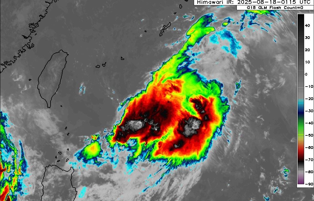 2025년 8월 18일 오전 8시 15분 현재 열대 저기압 화닝 위치. 사진: Weathernerds.org