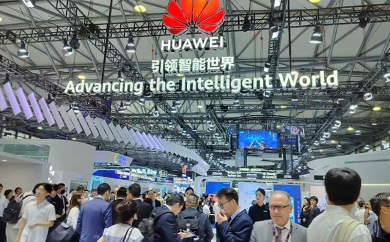 Huawei is very confident in its self-developed operating system. Photo: Nguyen Dang