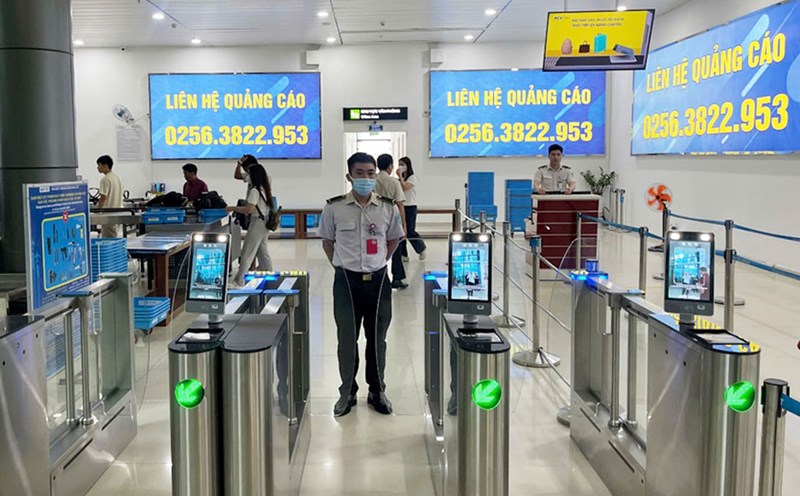 Gia Lai installed their biometric authentication devices at the two airports. Photo: Gia Lai Information Portal