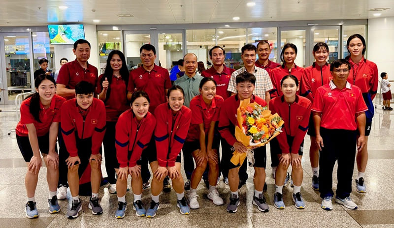 The U21 Vietnam women's volleyball team has returned home. Photo: Hoai Viet