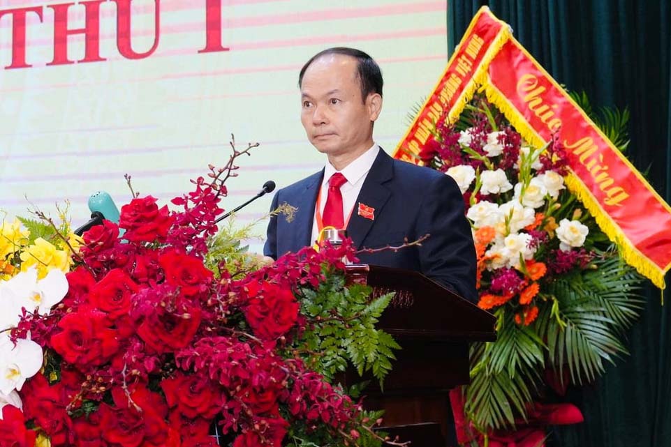 Mr. Duong Hoai Nam - Secretary of the old Long Bien District Party Committee - was appointed to hold the position of Secretary of the Viet Hung Ward Party Committee, term 2025-2030. Photo: Pham Linh