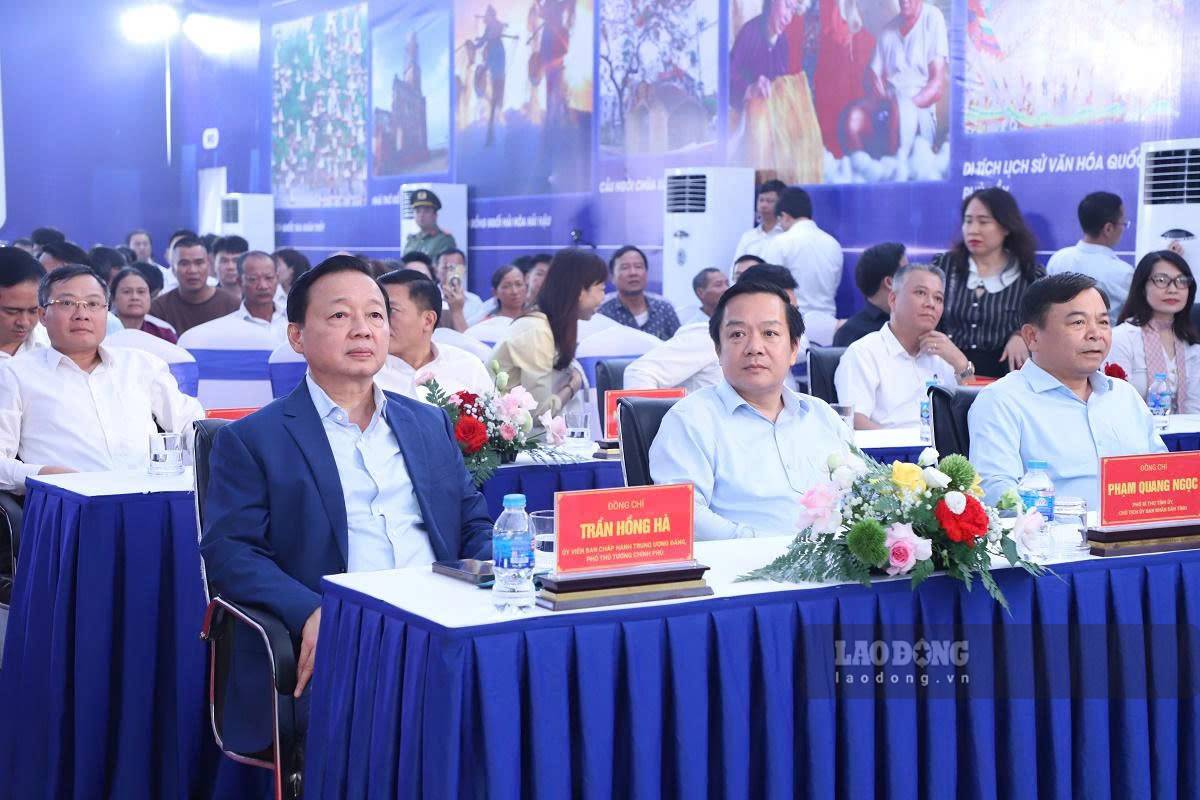 Pho Thu tuong Chinh phu Tran Hong Ha tai le khoi cong. Anh: Luong Ha