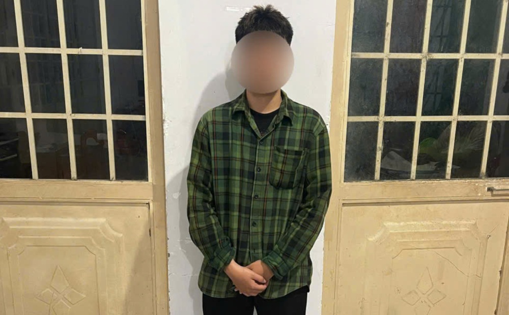 Vo Thi Kim Chi는 문신 비용을 지불하지 않고 오히려 N씨를 속여 1 100만 동 이상을 더 빌려주었습니다. 사진: 공안 제공