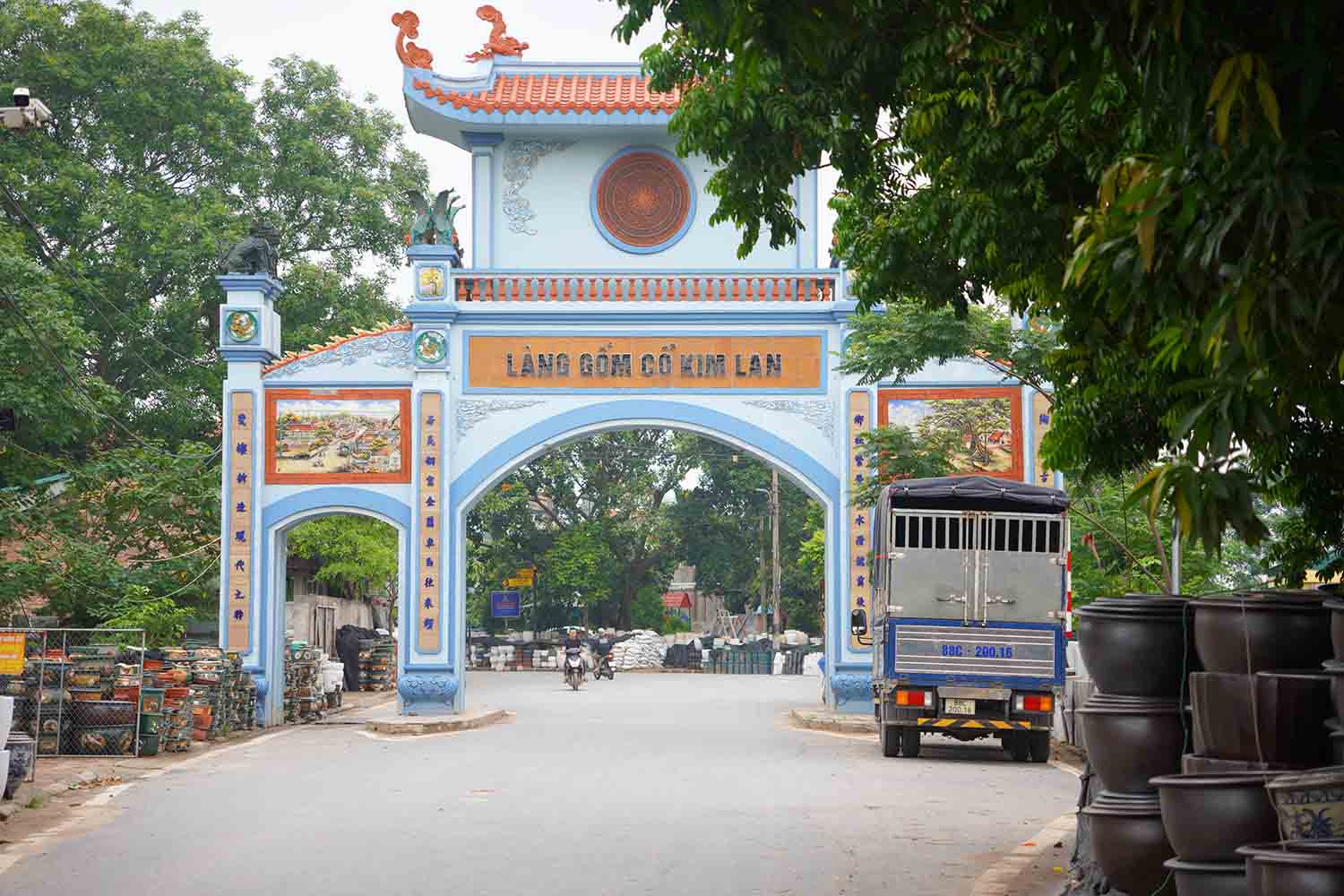 ភូមិ​ស្មូន​គីម​ឡាន​មាន​ភាព​ល្បីល្បាញ​ក្នុង​បន្ទាយ​ថាំងឡុង​បុរាណ។ រូបថត៖ Han Trang