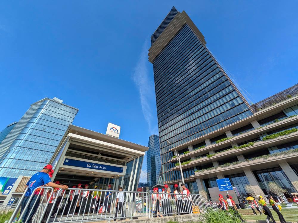 Loi vao Saigon Marina IFC ket noi truc tiep voi ga Ba Son – tuyen Metro so 1 Ben Thanh – Suoi Tien. Ảnh: Anh Tu