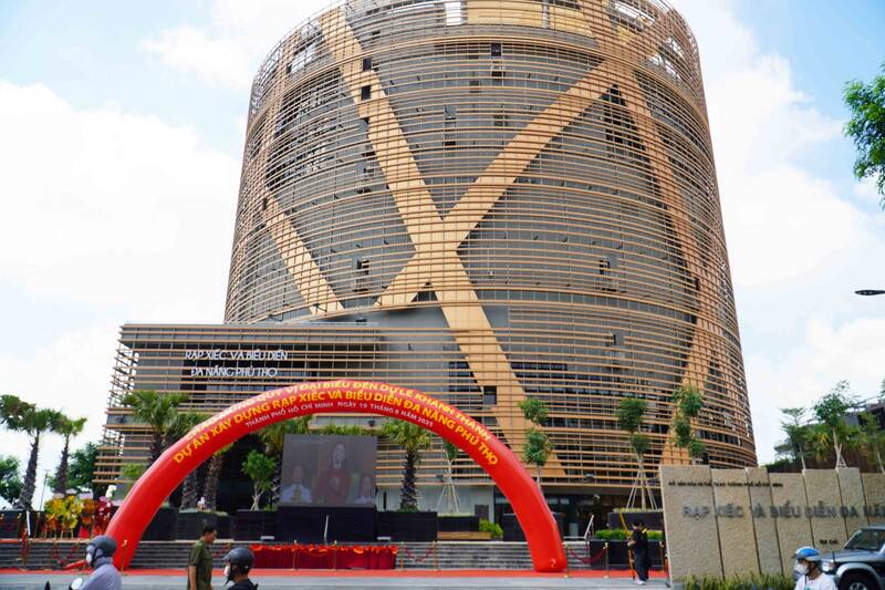 Phu Tho Circus and Multi-purpose Performance. Photo: Ngoc Le