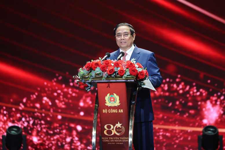 Thu tuong Chinh phu Pham Minh Chinh: Trong giai doan dat nuoc doi moi va hoi nhap quoc te, vai tro cua luc luong Cong an nhan dan cang tro nen quan trong - Anh VGP/Nhat Bac