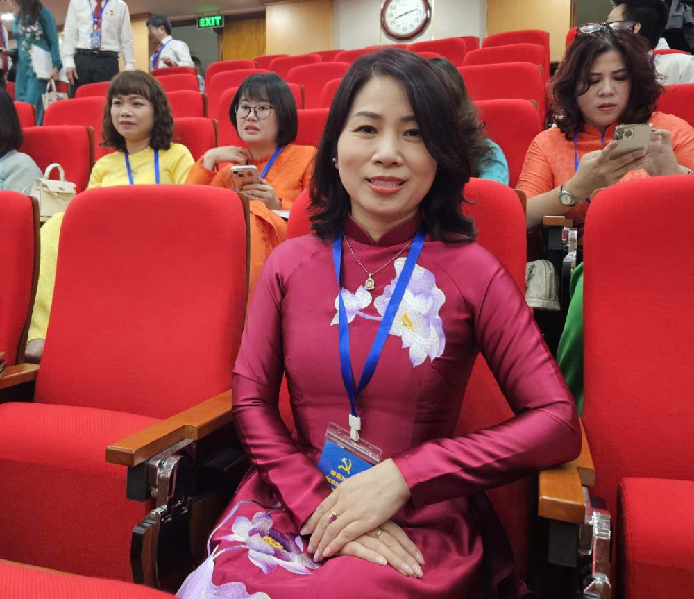 Ba Nguyen Thi Huyen – Pho giam doc Nha khach Tong Lien doan Lao dong Viet Nam. Anh: Quynh Chi 