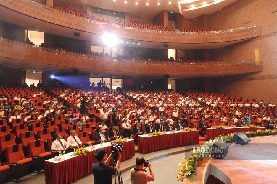 Cong trinh co quy mo 1.000 cho ngoi. Anh: To Cong.
