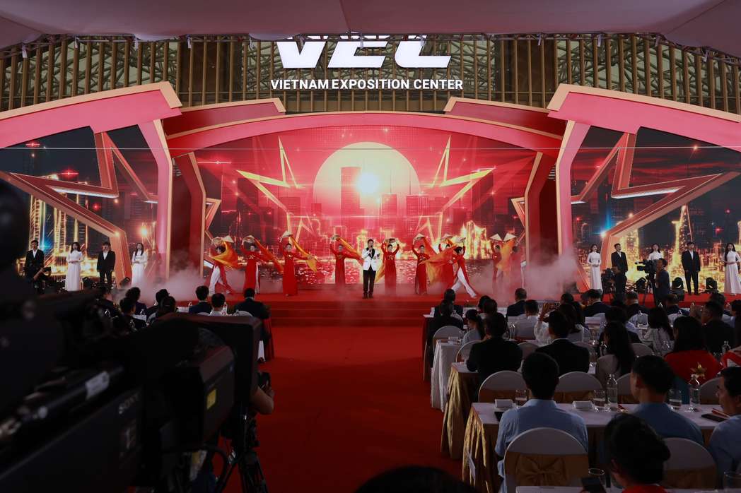 Quang canh le khanh thanh Trung tam Hoi cho Trien lam Quoc gia. Anh: Hai Nguyen