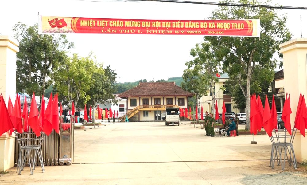 Nhieu doi thay ve co so ha tang, duong lang ngo xom tren manh dat chien khu xua. Anh: Khanh Trinh